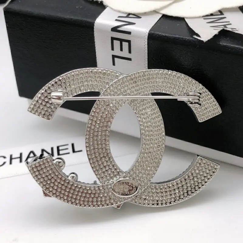 chanel brooches pour femme s_12057a11